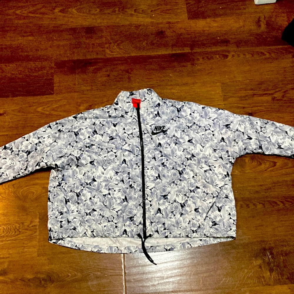 nike floral zip up windbreaker, perfect condition! - Picture 1 of 2